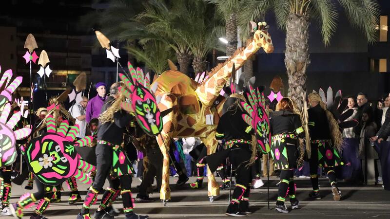 ‘Venecia en Benidorm’ se alza con el primer premio del desfile de Carnaval en el que lucieron 63 grupos y 10 participantes individuales