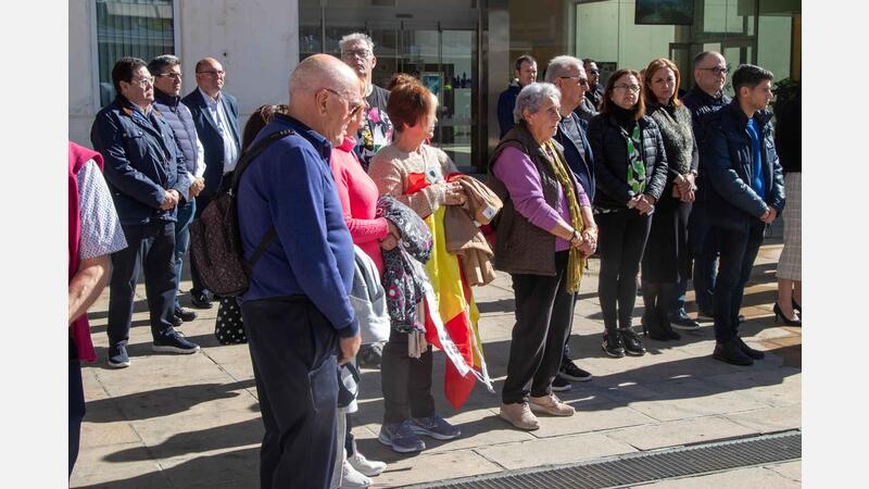 Benidorm rinde homenaje a los dos guardias civiles asesinados en acto de servicio en Barbate