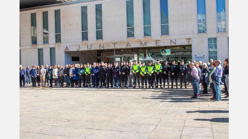 Benidorm rinde homenaje a los dos guardias civiles asesinados en acto de servicio en Barbate
