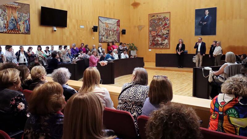Prop de 200 ames de casa de tota la Comunitat celebren la seua trobada anual a Benidorm