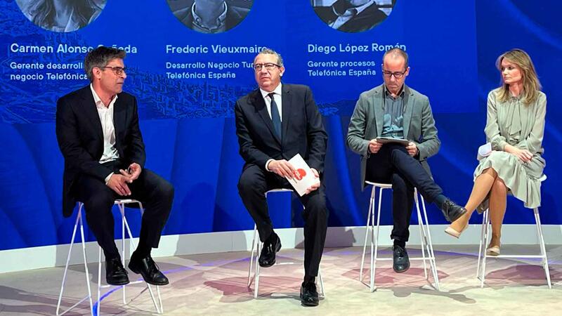 Benidorm és exemple de digitalització aplicada al turisme en una taula redona del Mobile World Congress