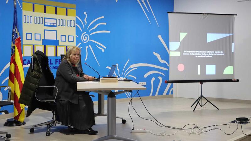 Una conferencia de Ángeles Valdivieso sobre ‘Mujeres en la Bauhaus’ marca el inicio de los actos conmemorativos del 8-M 