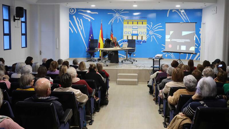 Una conferencia de Ángeles Valdivieso sobre ‘Mujeres en la Bauhaus’ marca el inicio de los actos conmemorativos del 8-M 