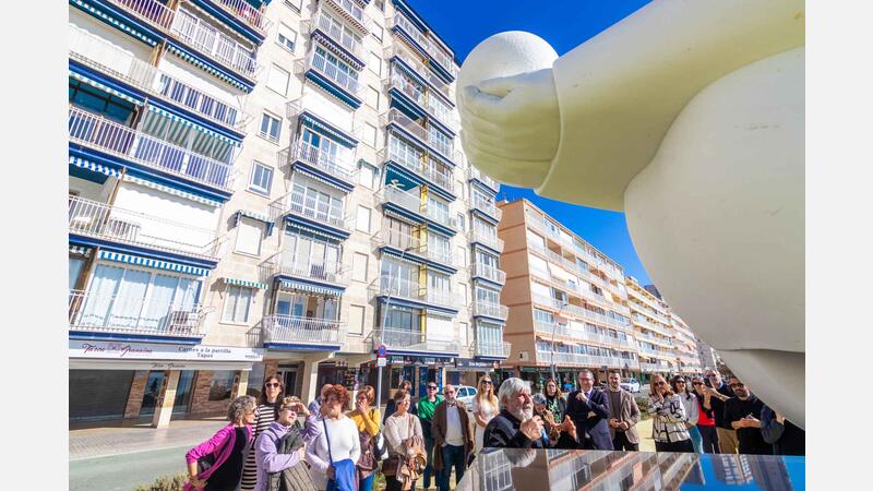 The monumental sculptures of Jiménez Deredia show