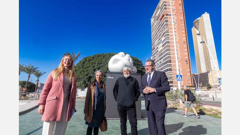 The monumental sculptures of Jiménez Deredia show