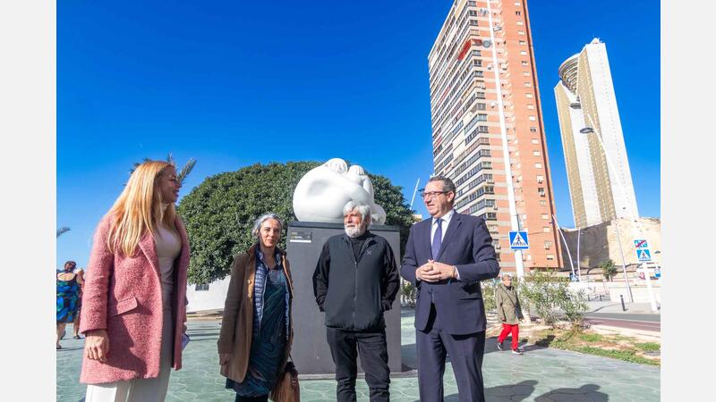 The monumental sculptures of Jiménez Deredia show
