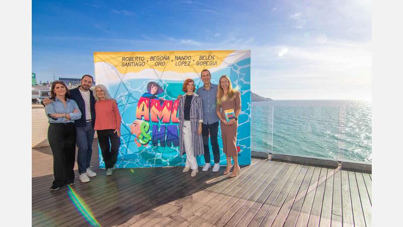 Cuatro figuras de la literatura infantil y juvenil presentan la primera novela ambientada en el Benidorm Fest