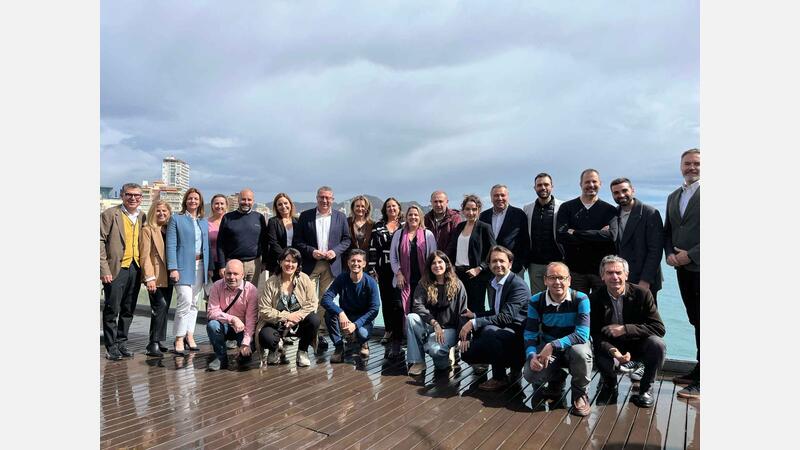Debat a Benidorm sobre meteorologia, turisme i mitjans de comunicació