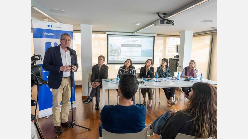 Debat a Benidorm sobre meteorologia, turisme i mitjans de comunicació