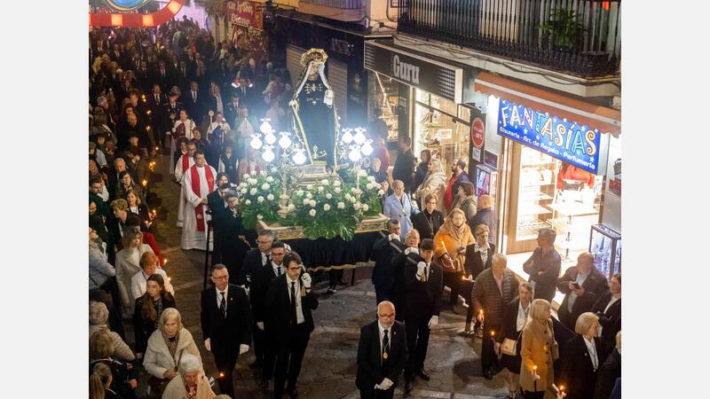 La processó General i del Sant Soterrament congrega a totes les confraries i germanors de Benidorm