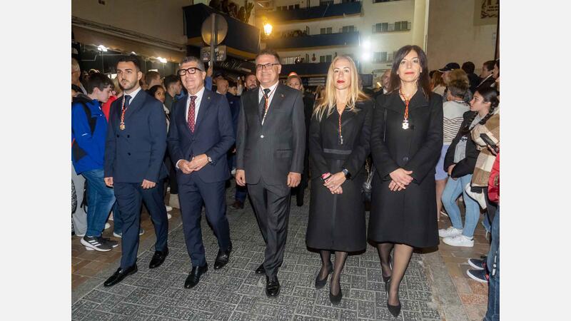 La processó General i del Sant Soterrament congrega a totes les confraries i germanors de Benidorm