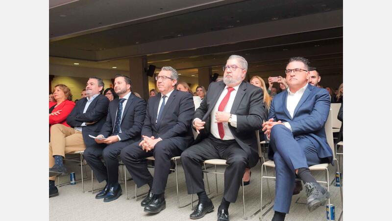 La Cadena SER reconoce la labor de la Policía Local de Benidorm con el Premio a la Solidaridad