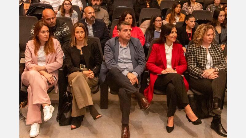 Benidorm analiza los retos del mercado laboral en una jornada organizada por la Mesa de Empleo 