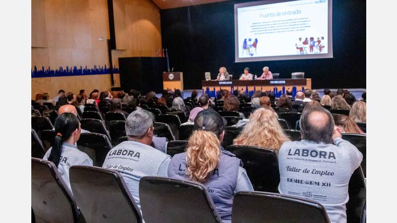 Benidorm analiza los retos del mercado laboral en una jornada organizada por la Mesa de Empleo 