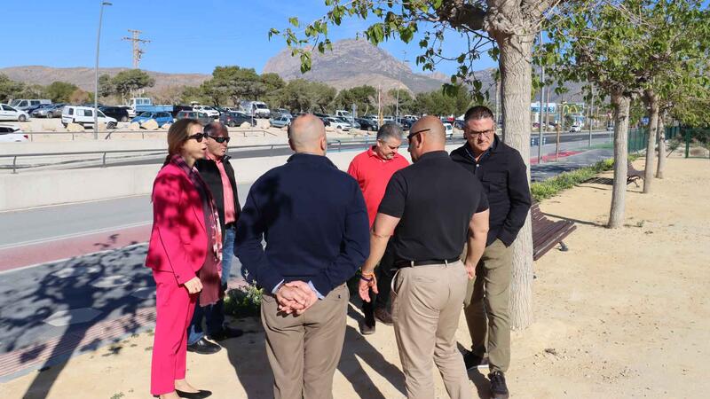 Benidorm culmina el adecentamiento en superficie del entorno de la avenida Beniardá tras el soterramiento