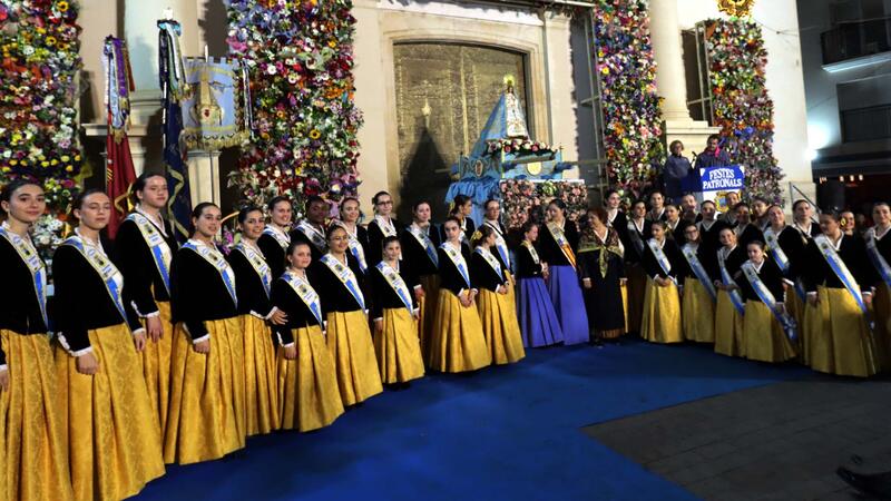 Benidorm mostra la seua devoció a la Mare de Déu del Sofratge amb milers de flors
