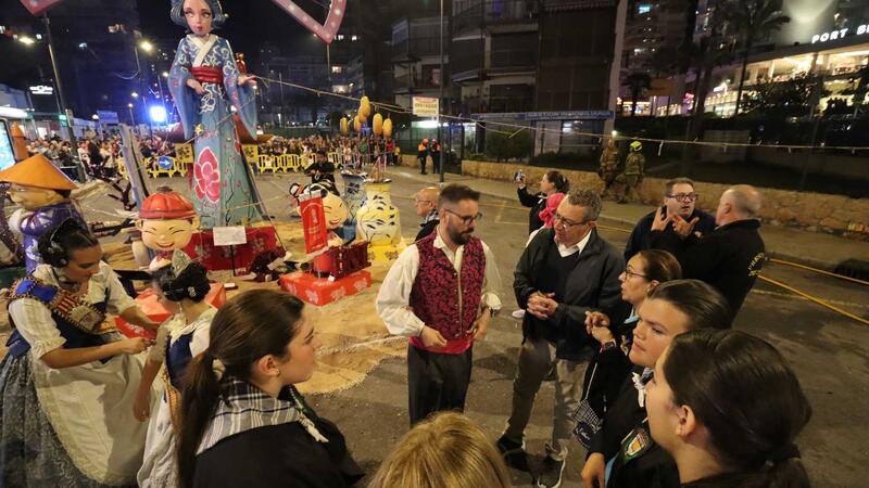La ‘Nit de la Cremà’ despide las fallas de Benidorm hasta el próximo año