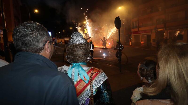 La ‘Nit de la Cremà’ despide las fallas de Benidorm hasta el próximo año