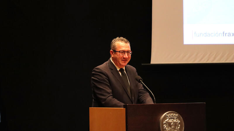 A conference by captain Juan Escrigas begins the Sea Days in Benidorm