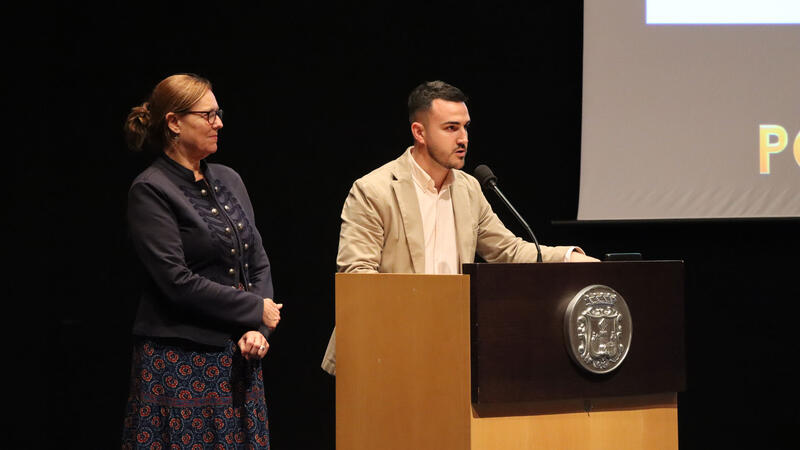 Benidorm inaugura el V Festival Internacional de Poesía, que se celebrará hasta el viernes  