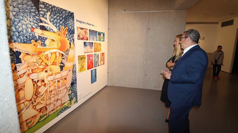El Museu Boca del Calvari ya expone la muestra ‘Un mundo propio’ del ilustrador alicantino Miguel Calatayud