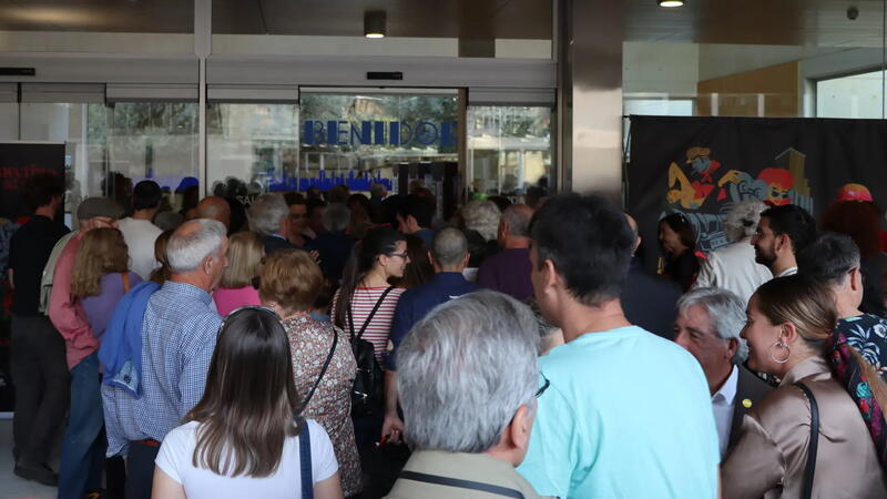 El actor Miguel Rellán recibe el ‘Skyliner 2024’ por su carrera y su contribución al cortometraje en la inauguración del VIII Skyline Benidorm Film Festival