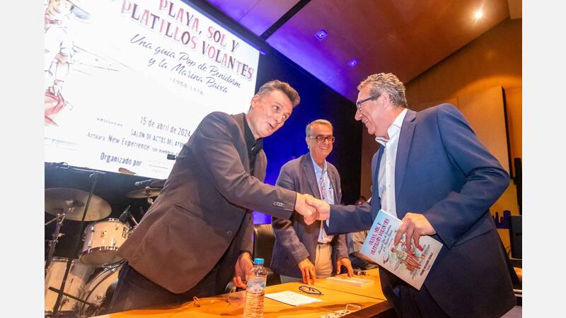 El Benidorm més pop dels 50, 60 i 70 pren forma de llibre