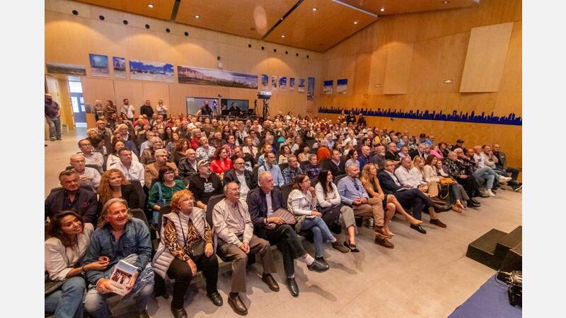 El Benidorm més pop dels 50, 60 i 70 pren forma de llibre
