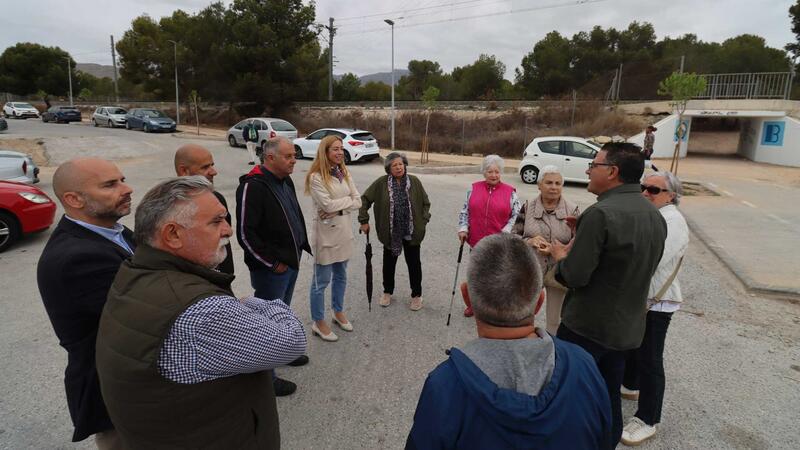 Benidorm planta prop de 200 arbres en el barri dels Tolls per a seguir la renaturalització de la zona