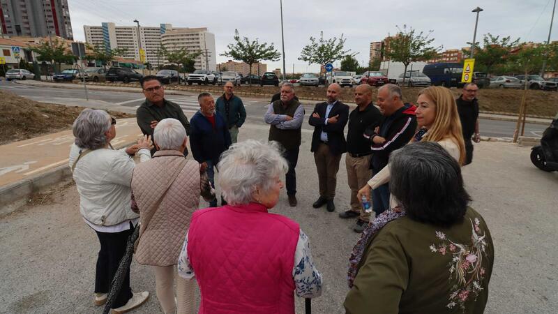 Benidorm planta prop de 200 arbres en el barri dels Tolls per a seguir la renaturalització de la zona