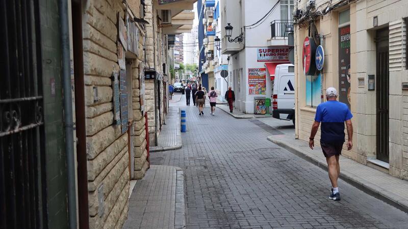 Benidorm begins the renovation works of drinking water and sewage on Pérez Martorell street