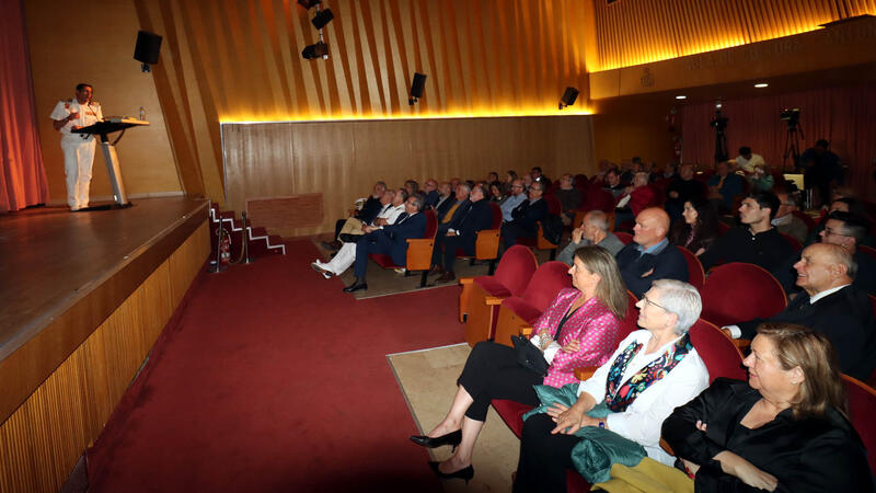 Captain Pedro Márquez talks about the situation of submarines in the conference 