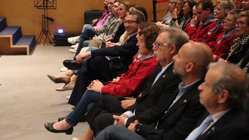 El concierto de la S.M. La Nova pone el broche a la celebración de la Festa de La Creu en Benidorm