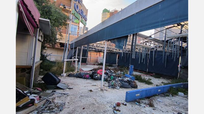 El PSOE denuncia el “lamentable” estado del pavimento de la calle Mallorca