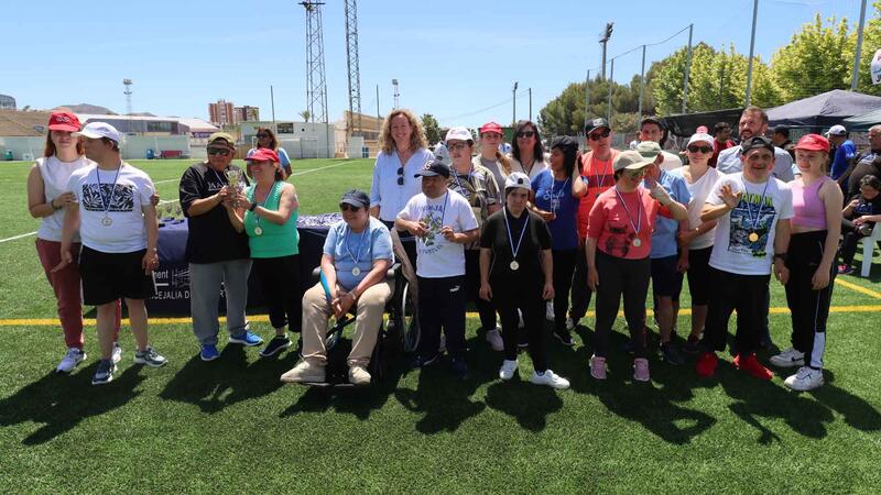 Guillermo Amor sports city hosts the 24th Adapted Sports Games that culminate with the presentation of medals and the brotherhood meal