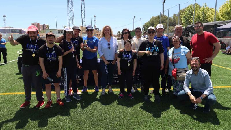  Guillermo Amor sports city hosts the 24th Adapted Sports Games that culminate with the presentation of medals and the brotherhood meal