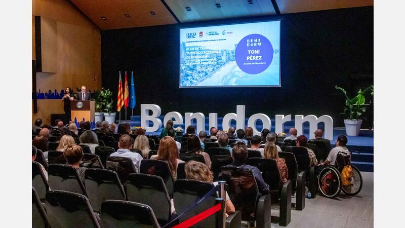 Benidorm presents a pioneering plan for accessible tourist transport to consolidate as a 100% inclusive destination