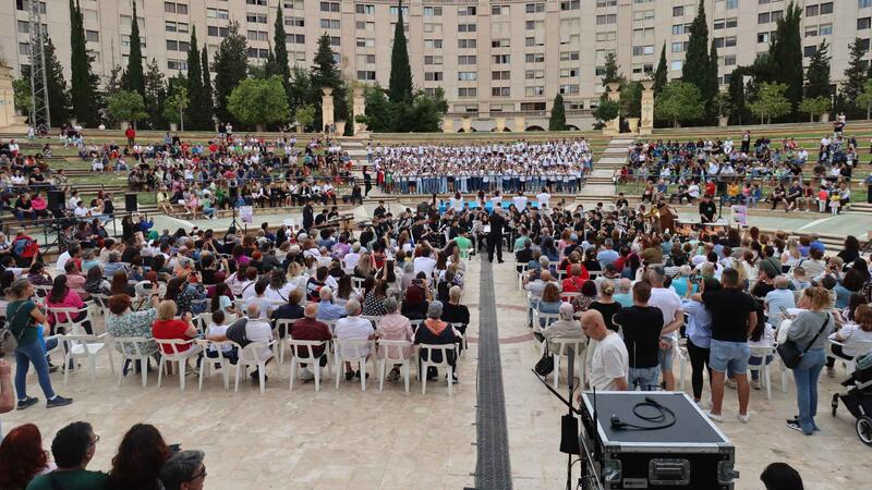Gran acogida del concierto de clausura del proyecto ‘L’Escola canta’ celebrado en el auditorio Julio Iglesias 