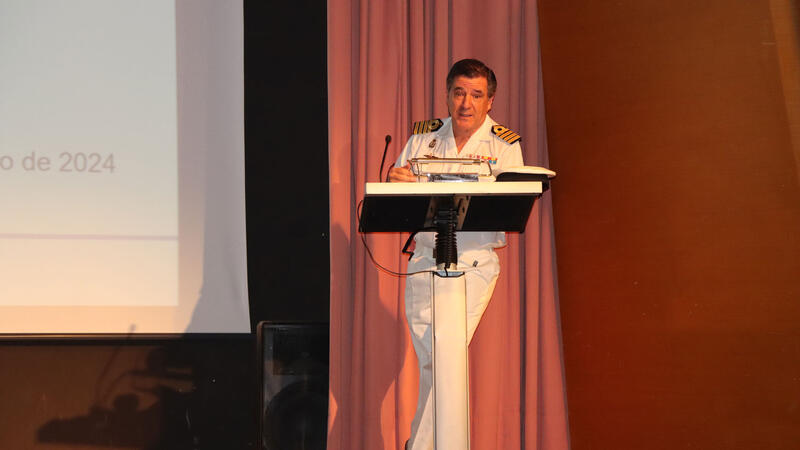 El capitán de navío Abel Romero diserta en Benidorm sobre la ‘Geopolítica y seguridad en el Ártico’  