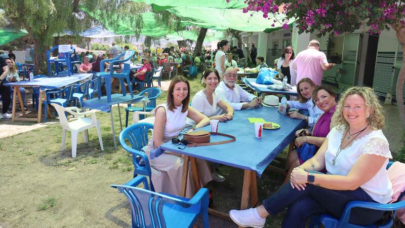 Prop de mig miler de persones assistixen a la tradicional Jornada de Convivència del centre Doble Amor