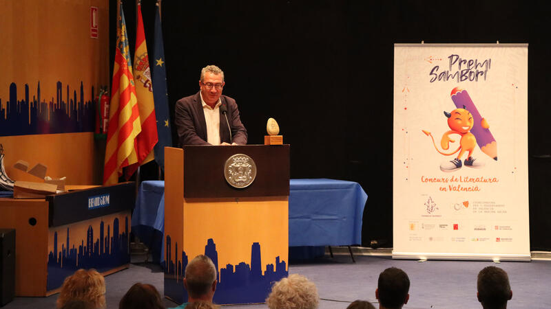 Benidorm acoge el primer gran acto de la XXXIV Trobada d’Escoles en Valencià con la entrega de los Premios Sambori