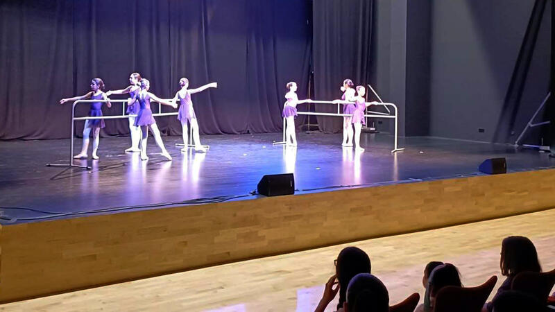 The Dance Conservatory brings together 450 Benidorm schoolchildren in the cycle 