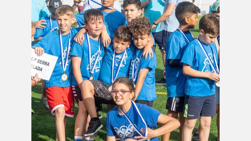 The School Games bring together hundreds of students and families at CD Guillermo Amor in Benidorm