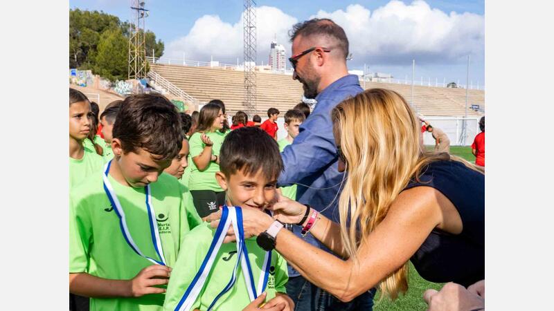 The School Games bring together hundreds of students and families at CD Guillermo Amor in Benidorm