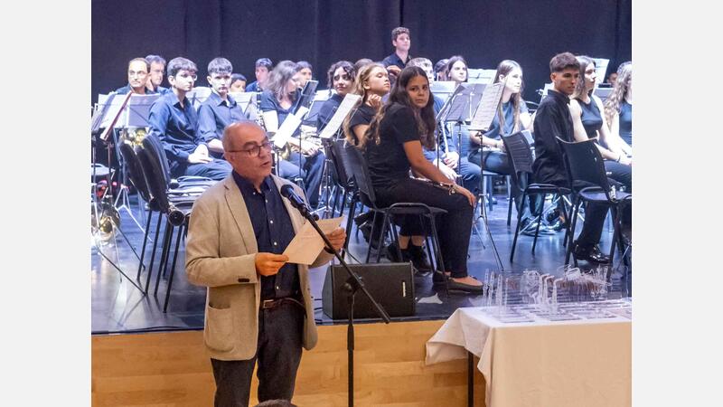 Alumnos del conservatorio de Benidorm estrenan ‘l’Aventura del Dr. Balmis’ en su fin de curso