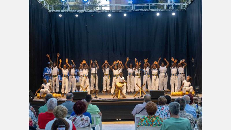 Concierto benéfico de Juntos por la Vida con el coro Voces por Benín