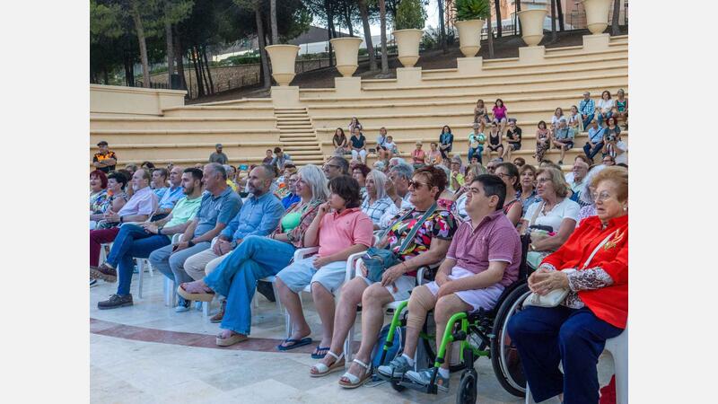 Concierto benéfico de Juntos por la Vida con el coro Voces por Benín