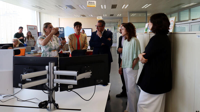 The Secretary of State for Tourism qualifies Benidorm Smart Office as a “success case” of DTI management