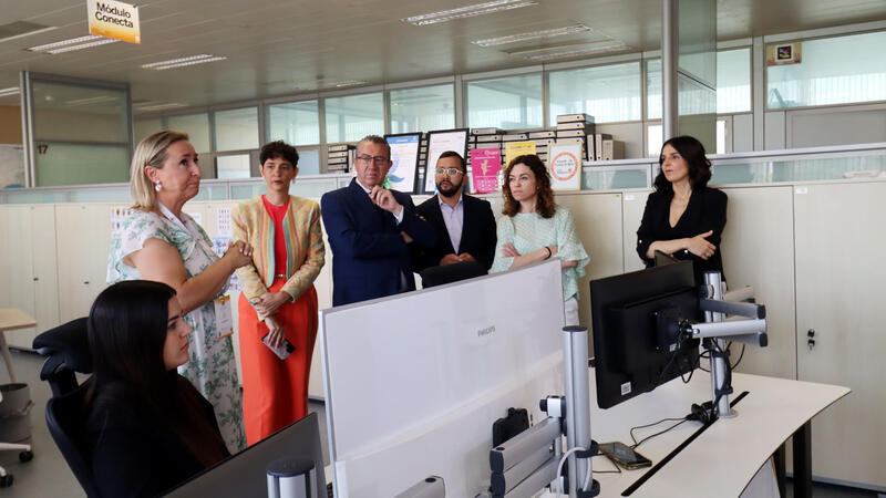 The Secretary of State for Tourism qualifies Benidorm Smart Office as a “success case” of DTI management