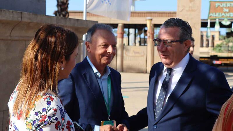 Toni Pérez acompanya als empresaris d